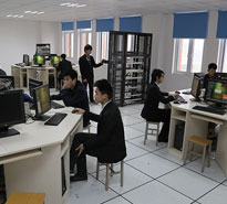 网络构建实训室.jpg